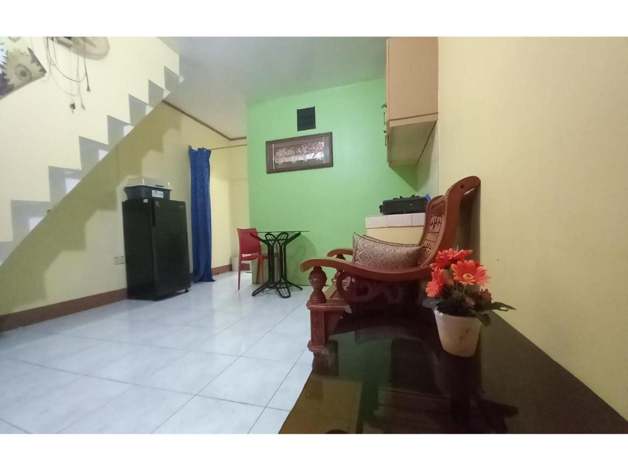 Oyo 1048 Jomckayl Apartelle Naga  Exterior photo