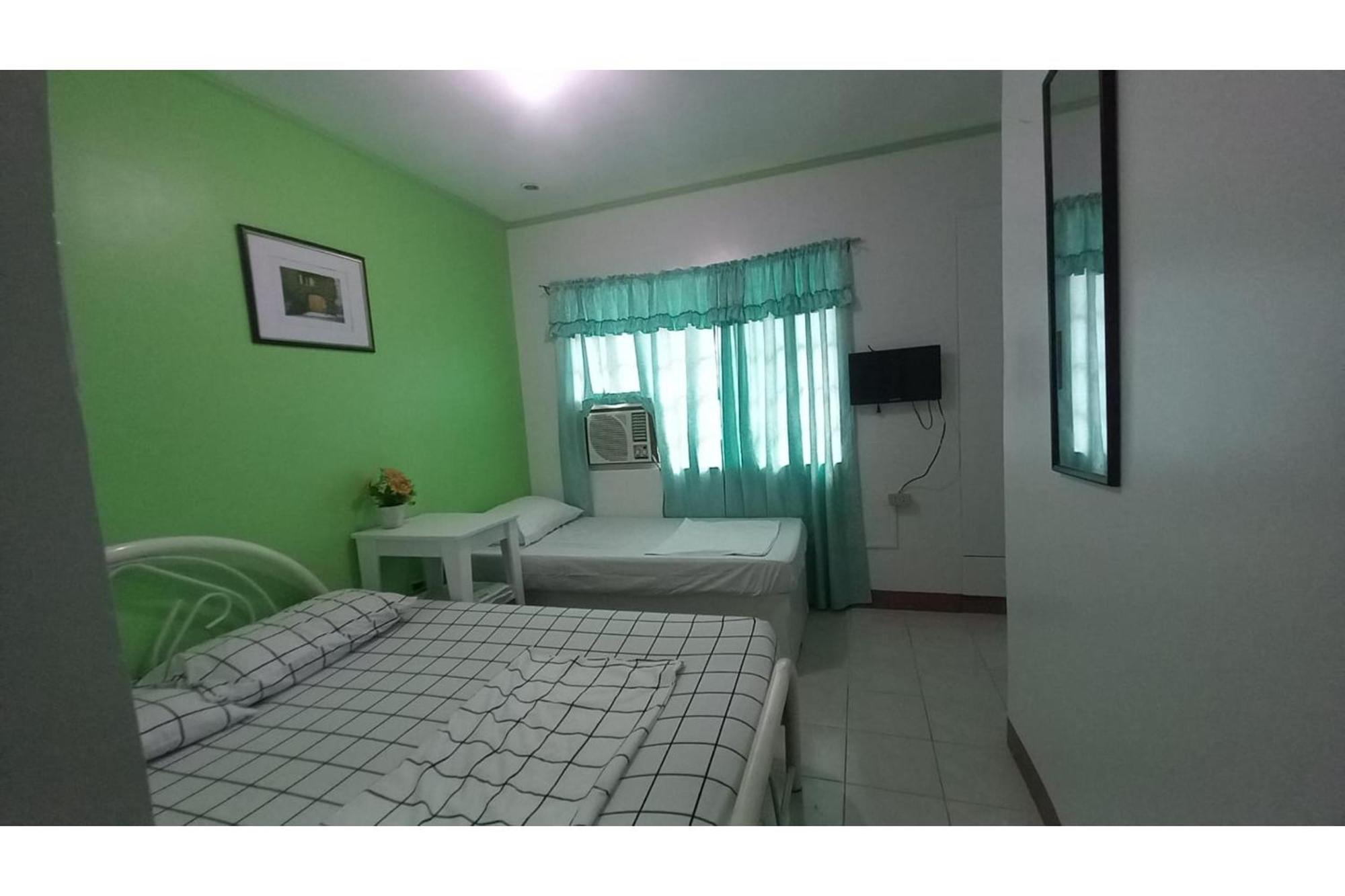 Oyo 1048 Jomckayl Apartelle Naga  Exterior photo